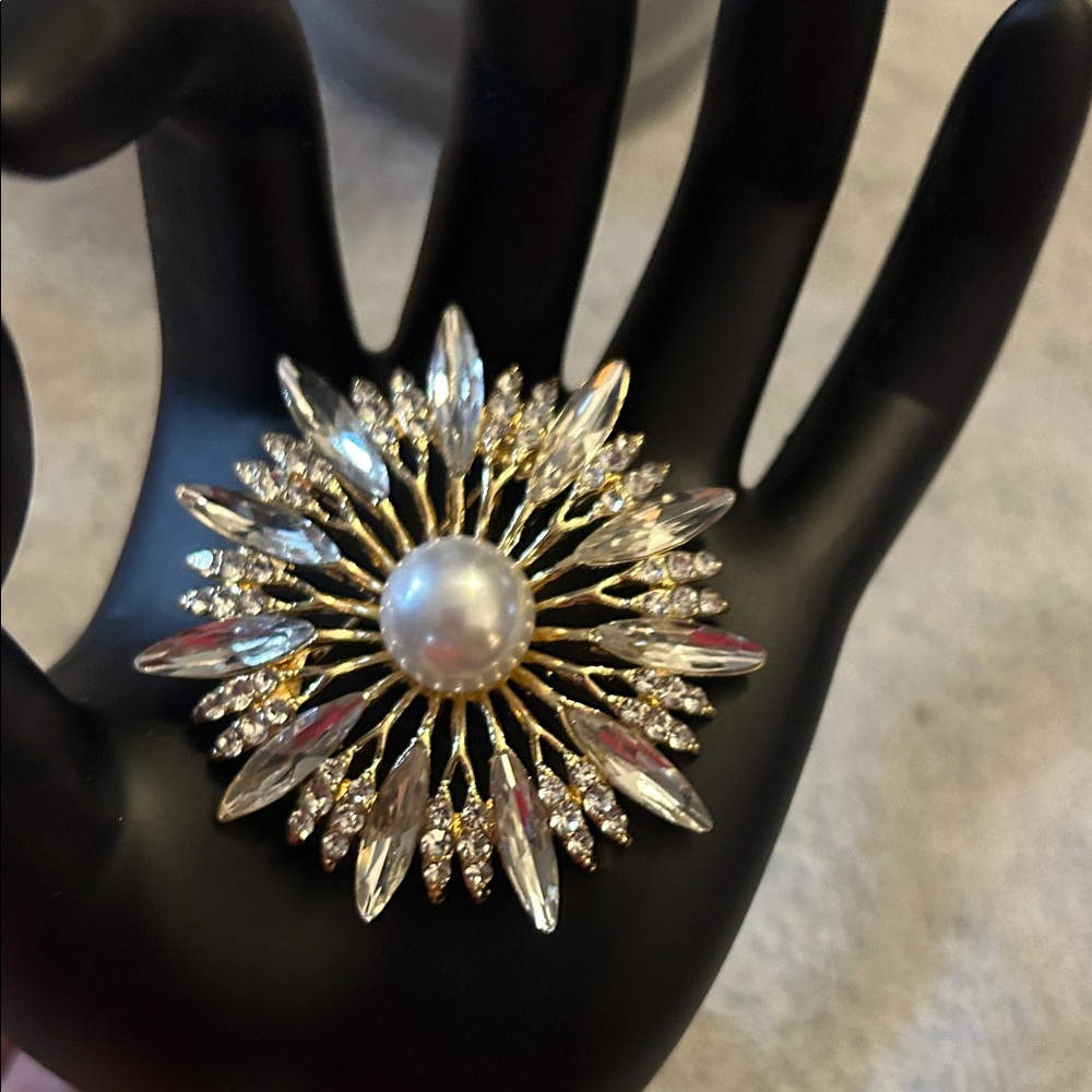 Bling! Gorgeous Brooch or Pendant
